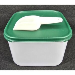 Tupperware Modular Mates #2 Square 11 Cup Container #1620 w/ Green Lid, Scoop